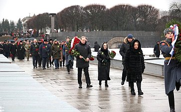 Председатель Совета Федерации Валентина Матвиенко приняла участие в мероприятиях, посвященных 81-й годовщине полного освобождения Ленинграда от фашистской блокады