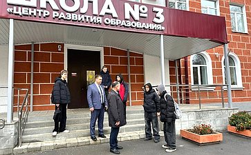 Игорь Мурог проверил оснащение медицинских пунктов в рязанских школах