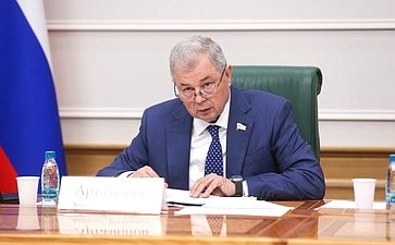 Анатолий Артамонов