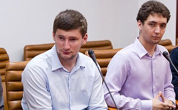 А. Кажаров и М. Хапсироков встретились c выпускниками-отличниками московских вузов