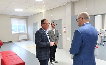 Олег Цепкин посетил одну из частных клиник в регионе