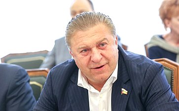 Александр Ярошук