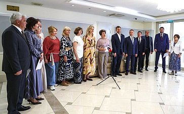 В Совете Федерации открылась экспозиция творческого объединения художников «Наш Крым»