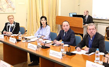 Заседание круглого стола на тему «Образовательные мосты: университеты и языковые центры как важный фактор продвижения русского языка за рубежом»