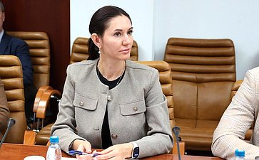 Совещание Комитета Совета Федерации по федеративному устройству, региональной политике, МСУ и делам Севера на тему «Совершенствование преференциальных режимов ДФО и Арктики для развития транспортно-логистической отрасли»