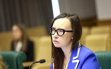 Круглый стол на тему «Интеллектуальная собственность в материальном выражении: мода, промышленный дизайн, архитектура»