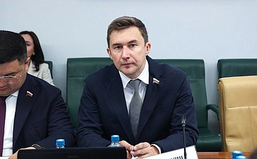 Сергей Карякин
