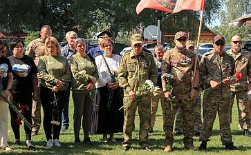 Александр Русаков принял участие в акции-реквиеме, приуроченной ко Дню памяти детей – жертв войны в Донбассе