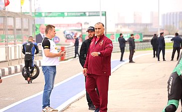 Мохмад Ахмадов принял участие в открытии чемпионата Чеченской Республики «Кубок Президента В.В. Путина» по мотогонкам