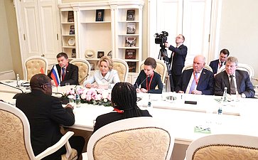 Беседа спикера СФ Валентины Матвиенко с Председателем Парламента Республики Гана состоялась «на полях» Невского международного экологического конгресса в Санкт-Петербурге