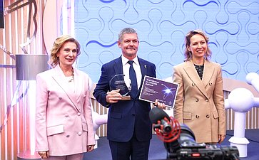 В рамках Форума социальных инноваций регионов наградили лауреатов премии «Социальные лидеры России»