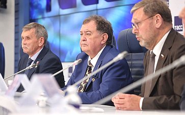 Константин Косачев принял участие в пресс-конференции, посвященной старту проекта «Рыцари детства» (фото ТАСС)