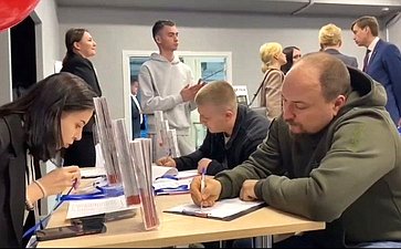 Александр Ролик принял участие в мероприятии, посвященном старту реализации федеральной программы во Владивостоке
