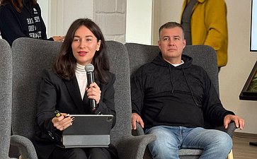 Елена Дягилева выступила спикером панельной дискуссии, посвящённой развитию малых городов. Обсуждение опыта разных субъектов страны состоялось в рамках деловой программы фестиваля в Никеле