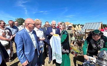 Сергей Мартынов поздравил со 100-летием образования Мари-Турекского района Республики Марий Эл