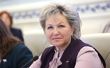 Елена Писарева