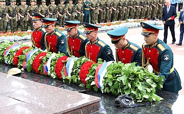Сергей Горняков почтил память советских воинов, павших в ходе Курской битвы