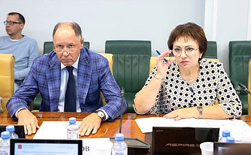 Виктор Абрамов и Елена Бибикова