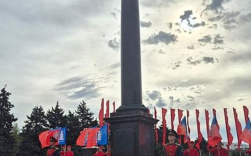 Василий Голубев принял участие в церемонии возложения цветов к стеле «Ростов-на-Дону – город воинской славы». Торжественное мероприятие посвящено 276-летию со дня основания Донской столицы