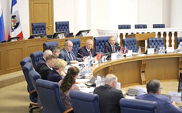 Сергей Митин принял участие в проведение совместного заседание трех комиссий Парламентского Собрания: по промышленности и торговле, бюджету, налогам, финансовому рынку и по экономической политике