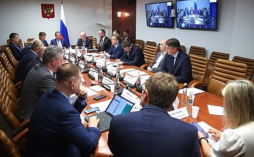 Заседание секции «Цифровая трансформация транспорта» на тему «Обсуждение концепций логистического проекта-международного транспорта БАС-Хаба с применением беспилотных летательных аппаратов между Россией и Китаем»