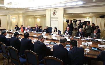 Валентина Матвиенко провела встречу с Генеральным секретарем Центрального комитета Коммунистической партии Вьетнама То Ламом