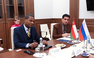 Встреча заместителя председателя Комитета СФ по социальной политике Мохмада Ахмадова с Чрезвычайным и Полномочным Послом Султаната Оман в РФ