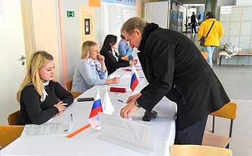 Сергей Лукин принял участие в голосовании на выборах Президента РФ