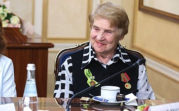 Встреча Председателя Совета Федерации Валентины Матвиенко с делегацией общества «Жители блокадного Ленинграда» Санкт-Петербурга