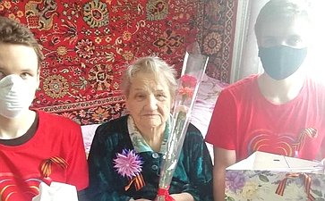 Татьяна Кусайко передала в регион подарки ветеранам войны и труженикам тыла
