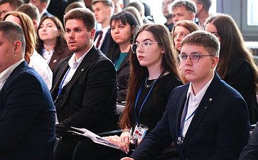 Совместное заседание руководящих органов Палаты молодых законодателей при Совете Федерации и Молодежного совета при Совете Республики Национального собрания Республики Беларусь