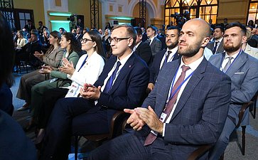 Встреча Председателя СФ Валентины Матвиенко и Председателя Совета Республики Национального собрания Республики Беларусь Натальи Кочановой с представителями молодежи России и Беларуси