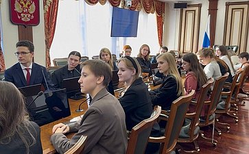 Александр Ролик провёл встречу со студентами-старостами первого курса Юридического факультета МГУ имени М.В. Ломоносов