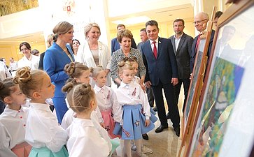 Открытие в Совете Федерации выставки работ детей из Донецкой Народной Республики
