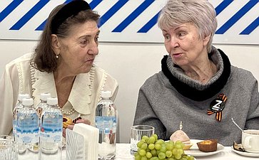 Татьяна Сахарова в рамках работы в регионе приняла участие в торжественном мероприятии с участием ветеранов-блокадников и членов общественной организации «Дети войны»