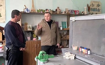 Игорь Кастюкевич посетил предприятия и школы Херсонской области