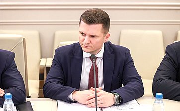 Встреча председателя Комитета СФ по аграрно-продовольственной политике и природопользованию Александра Двойных с Губернатором Чукотского автономного округа Владиславом Кузнецовым