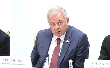 Анатолий Артамонов
