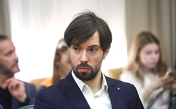 Круглый стол на тему «Пути решения ключевых стратегических задач по производству высоколокализованной конкурентоспособной продукции автомобильной отрасли»