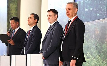 Церемония торжественного старта международного проекта «Трек года». XI Невский международный экологический конгресс