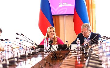 Дарья Лантратова обсудила развитие социального предпринимательства в ЛНР