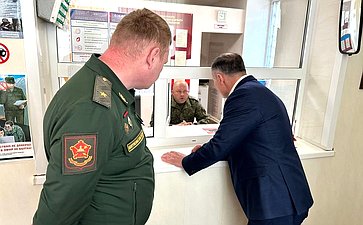 Игорь Мурог в рамках поездки в регион ознакомился с работой военных комиссариатов