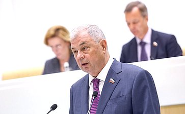 Анатолий Артамонов