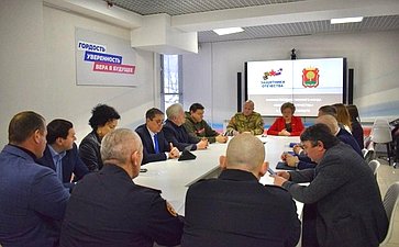 Оксана Хлякина в ходе работы в регионе провела круглый стол на тему «Актуальные задачи поддержки военнослужащих и ветеранов боевых действий в Липецкой области»