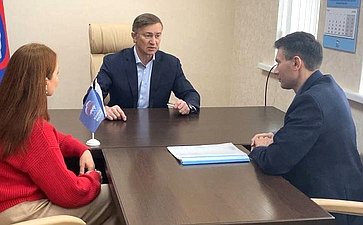 Александр Брыксин провёл приём граждан в Курской области