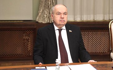 Ильяс Умаханов