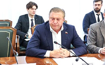 Александр Ярошук