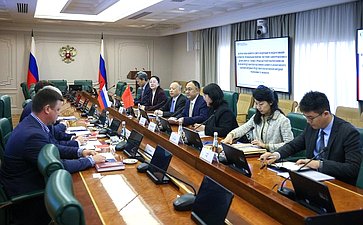 Олег Голов провел встречу с председателем Рабочей комиссии по делам представителей Постоянного комитета Всекитайского собрания народных представителей Китайской Народной Республики