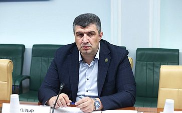 Совещание Комитета Совета Федерации по социальной политике «Проблемы и решения совершенствования законодательного регулирования экологического туризма»