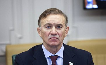 Александр Брыксин